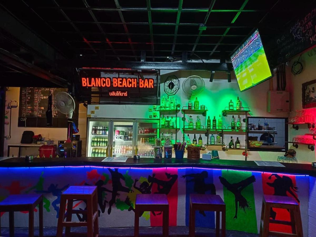 קו פי פי Blanco Beach Bar Hostel מראה חיצוני תמונה